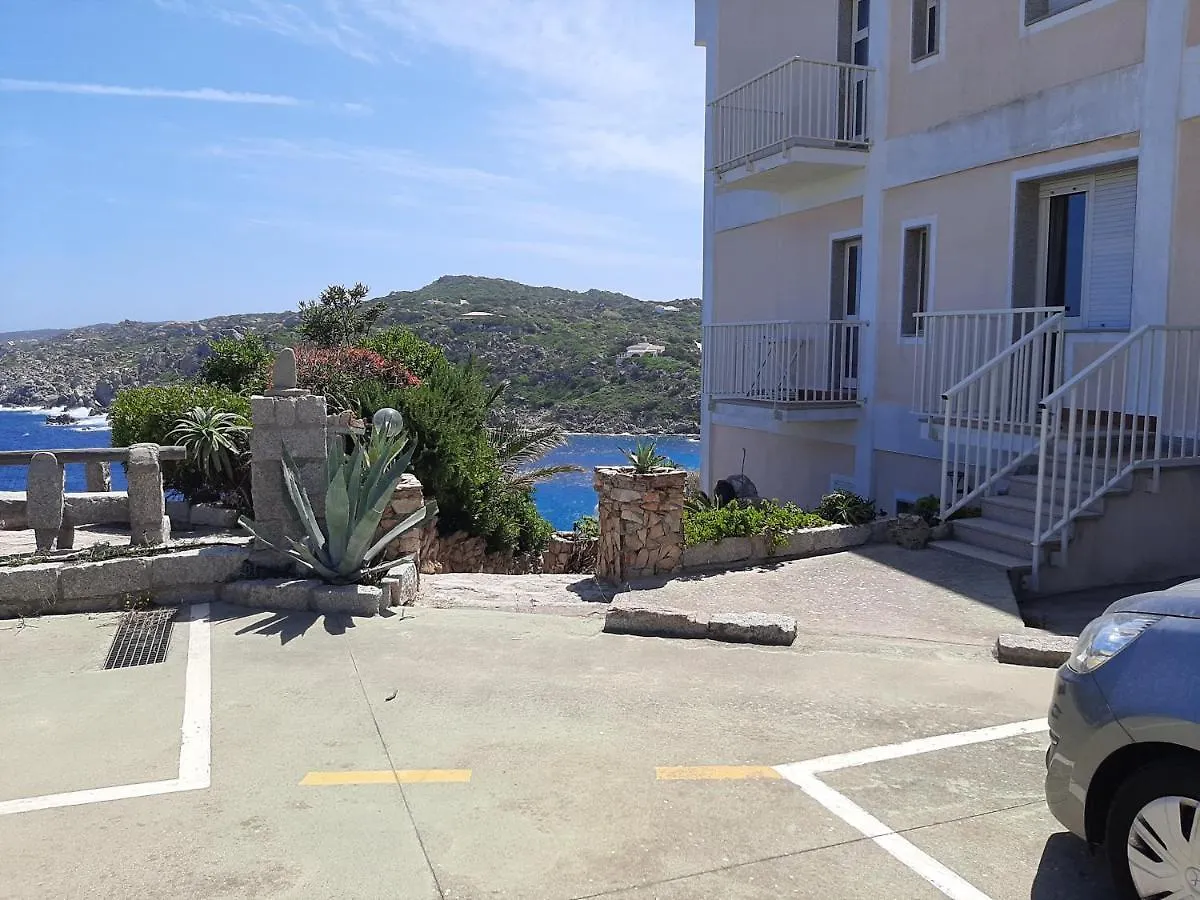 Overlooking The Sea Santa Teresa Gallura Italie
